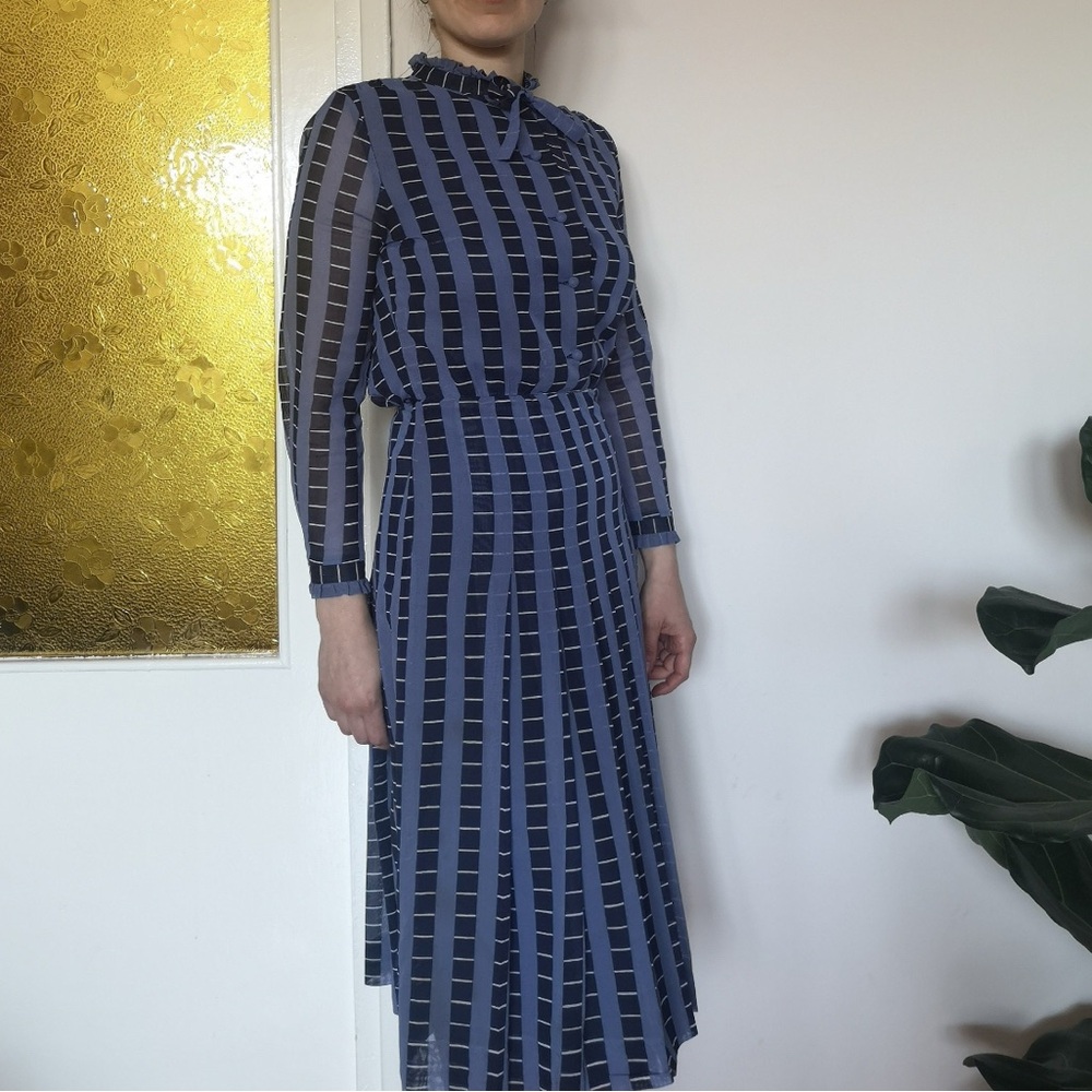 Vintage checkered pleated shirt dress